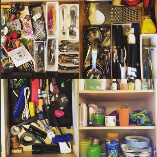 A drawer full of kitchen utensils and utensils.