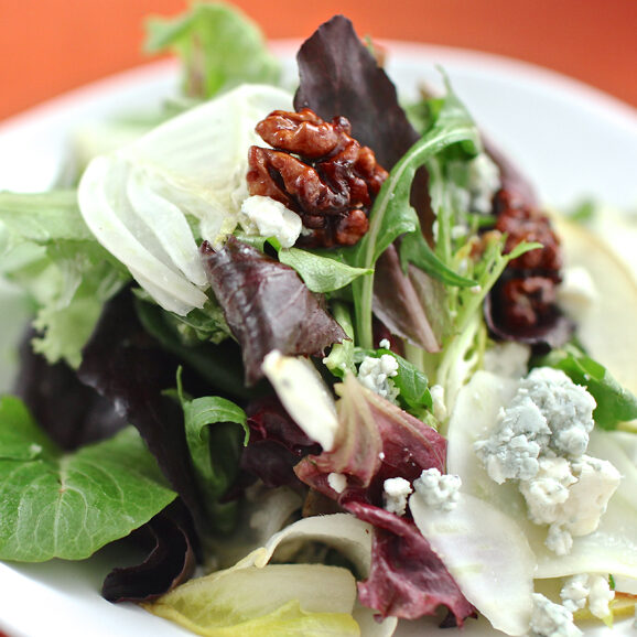 Pear and blue cheese salad